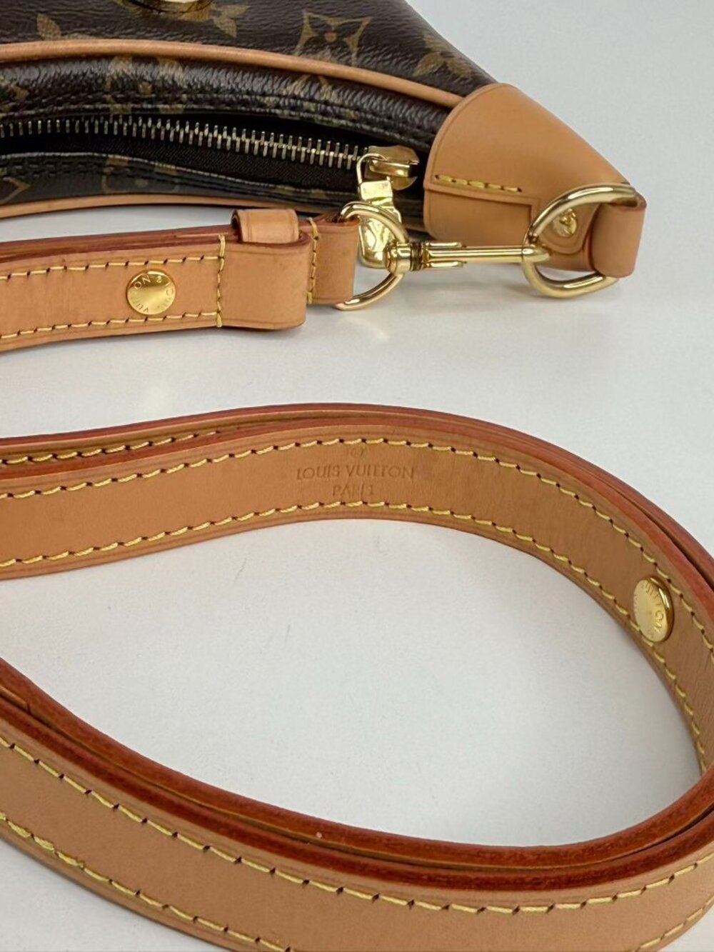 Louis Vuitton Loop Hobo PM Monogram Canvas Shoulder Crossbody Bag - Picture 8 of 13